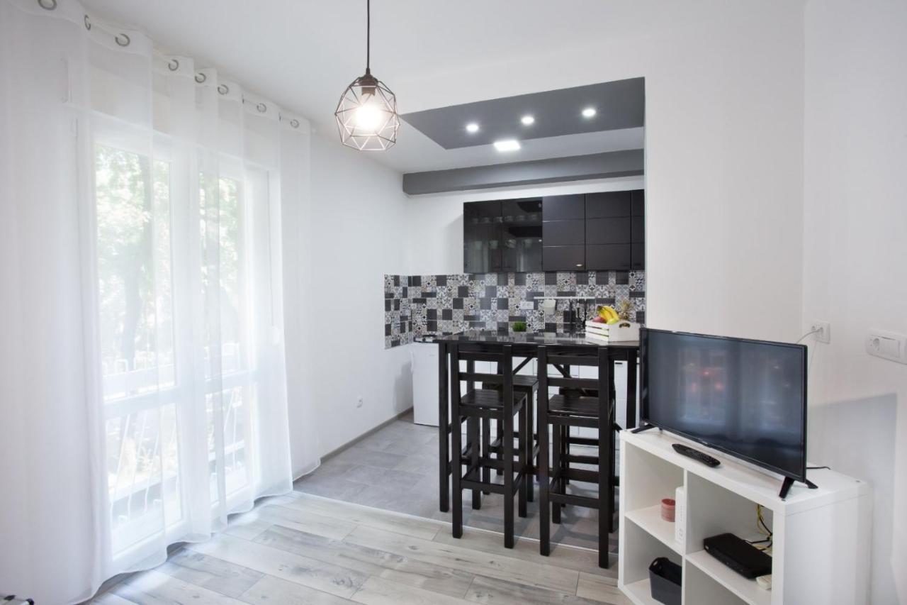 Apartman Petres Σόμπορ Εξωτερικό φωτογραφία