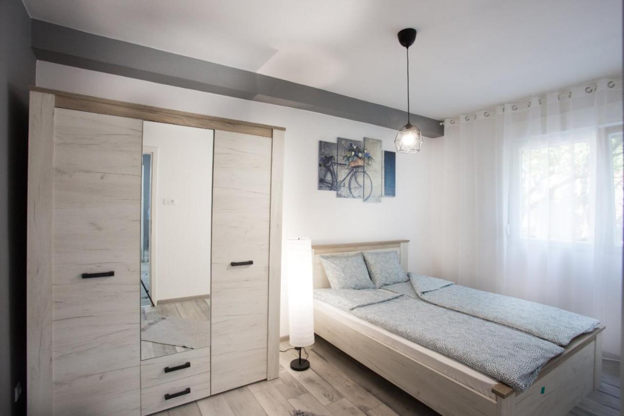 Apartman Petres Σόμπορ Εξωτερικό φωτογραφία