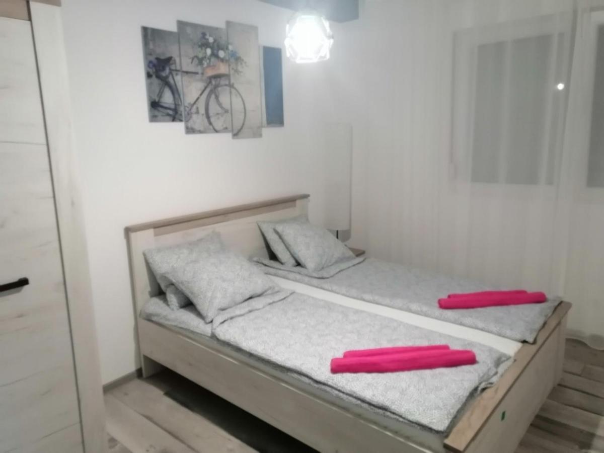 Apartman Petres Σόμπορ Εξωτερικό φωτογραφία