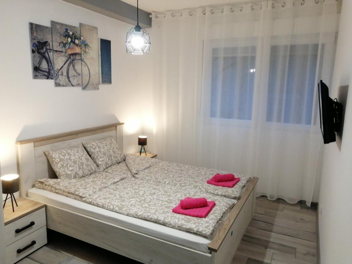 Apartman Petres Σόμπορ Εξωτερικό φωτογραφία