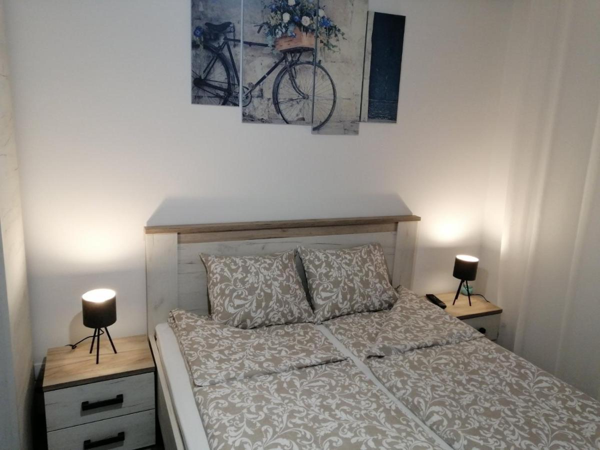 Apartman Petres Σόμπορ Εξωτερικό φωτογραφία